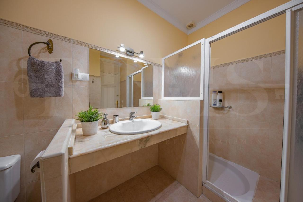 Uncibay Deluxe Málaga Exterior foto